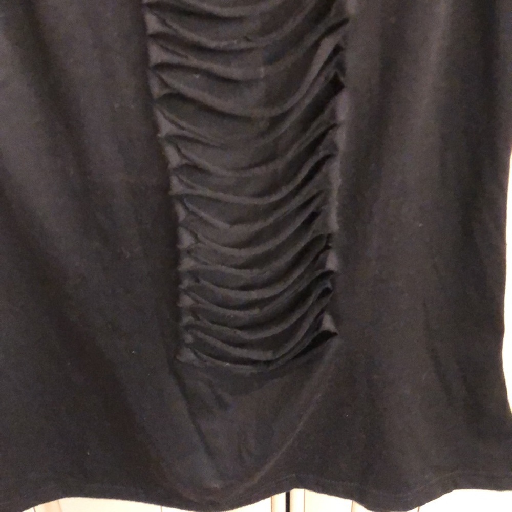 Shelor Top with Ripped Back - Picture 8 of 8
